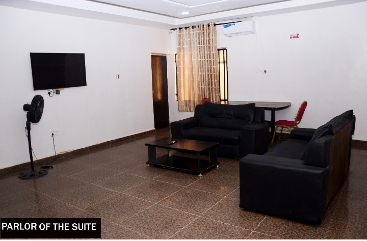 parlor of suite
